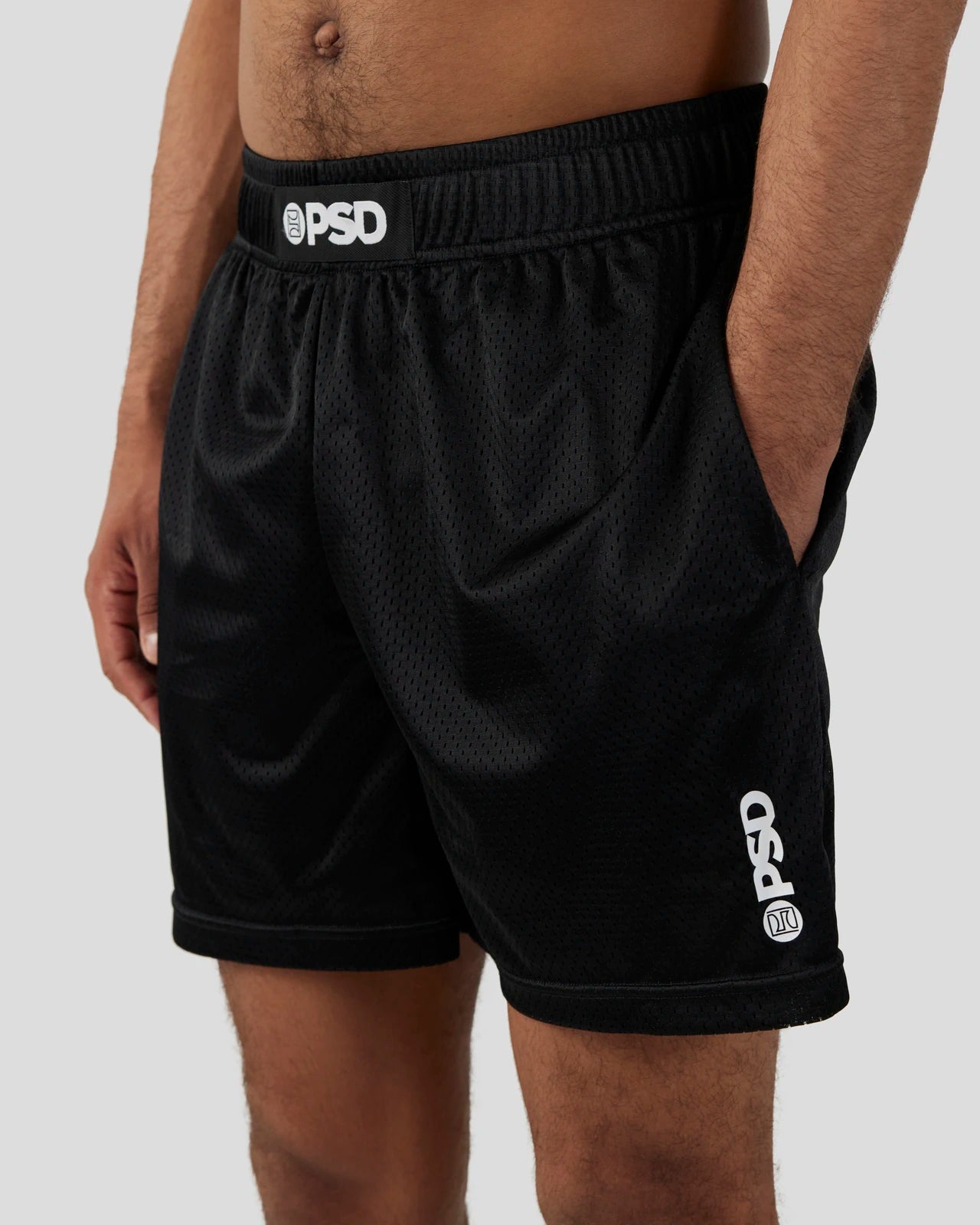 BLACK ACTIVE SHORT - Image 4